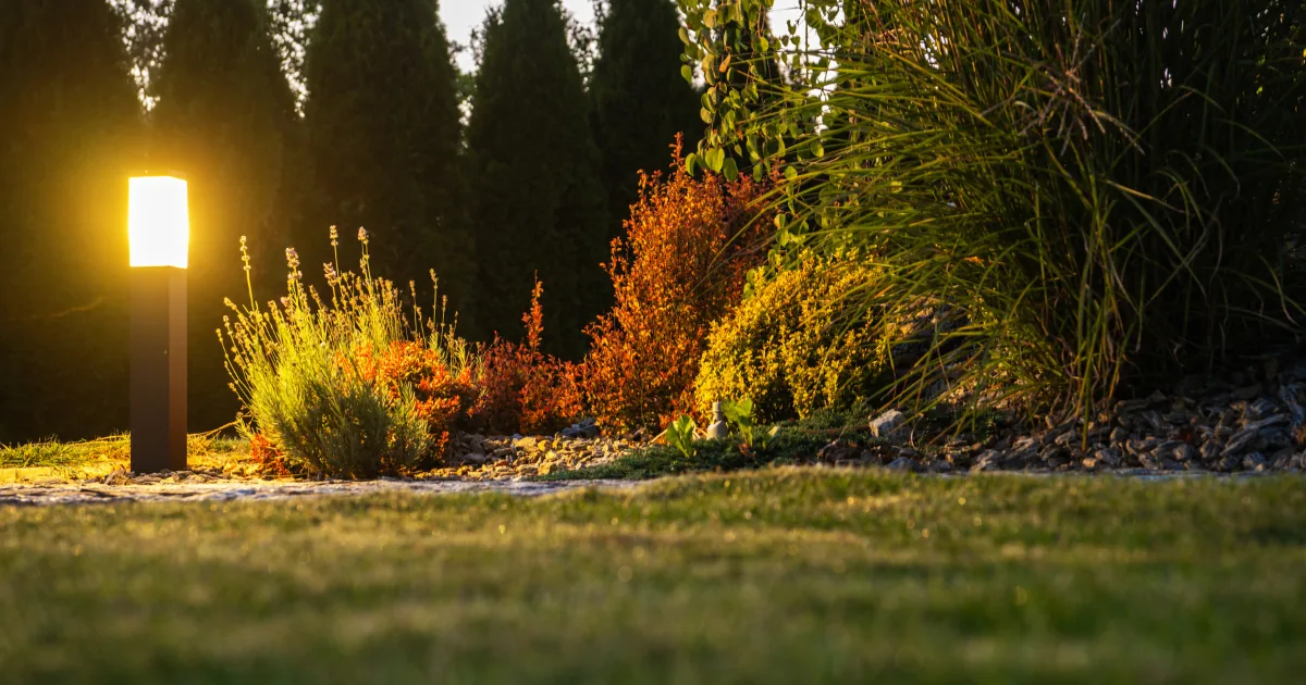 15+ Simple & Beautiful Garden Pathway Ideas