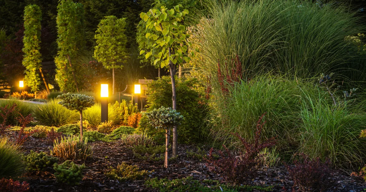 15+ Spring Landscaping Ideas For Your Backyard