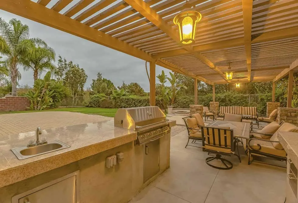 19 Fall 2023 Backyard Landscaping Ideas