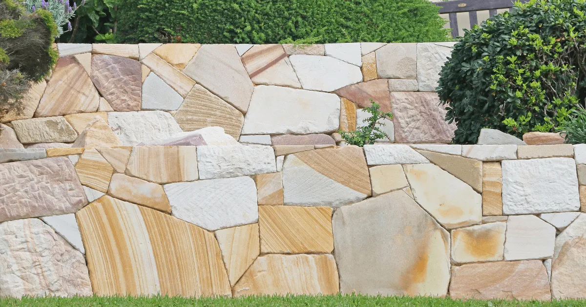 20+ Garden Wall Ideas for Your Landscape