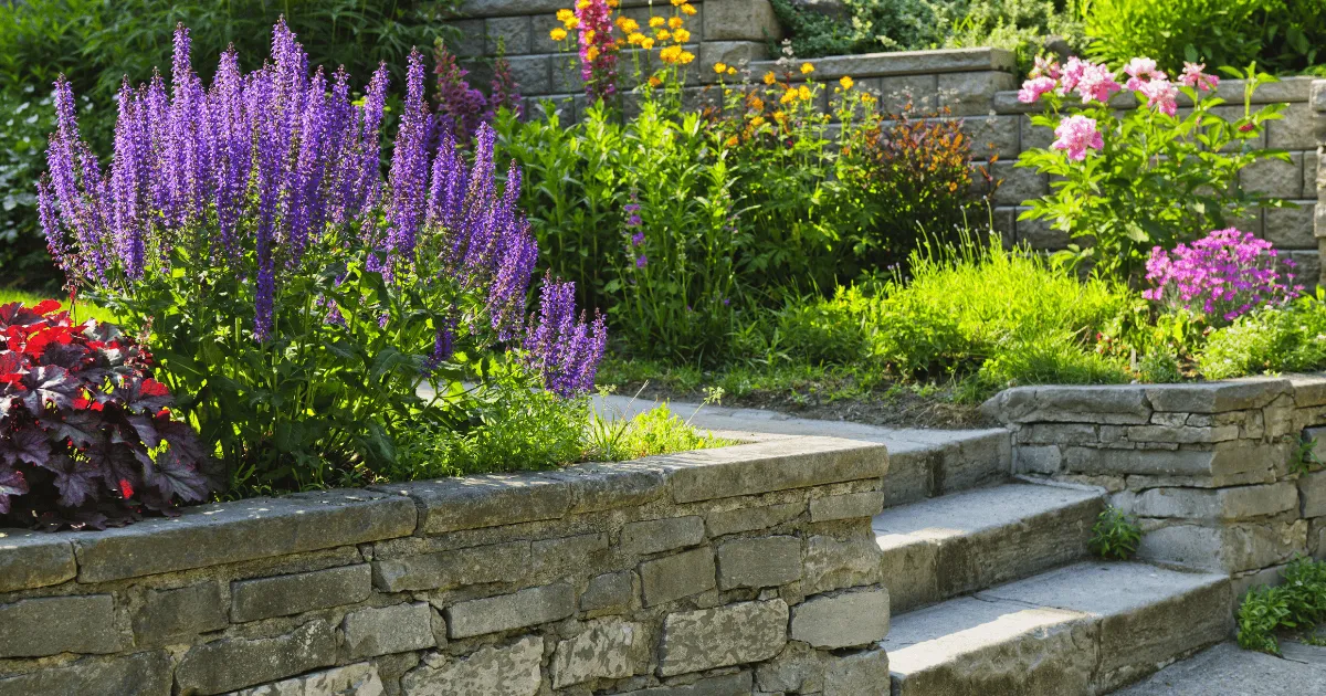 20+ Garden Wall Ideas for Your Landscape