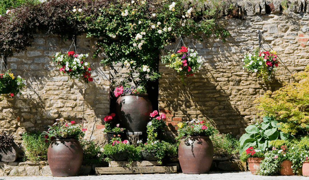 20+ Garden Wall Ideas for Your Landscape